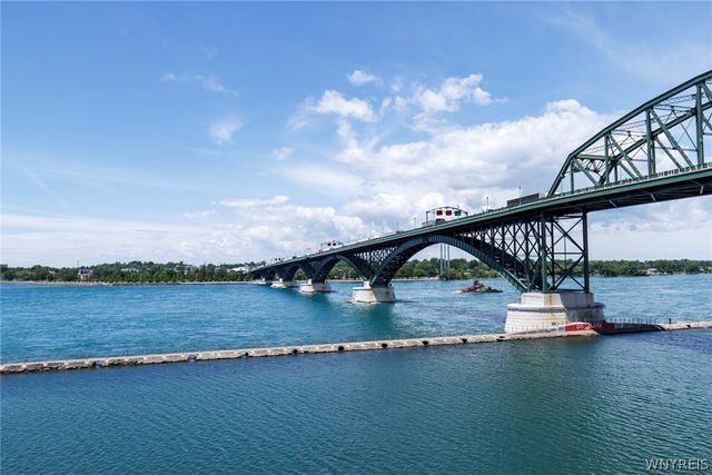 49 Massachusetts Avenue, Buffalo, NY 14213