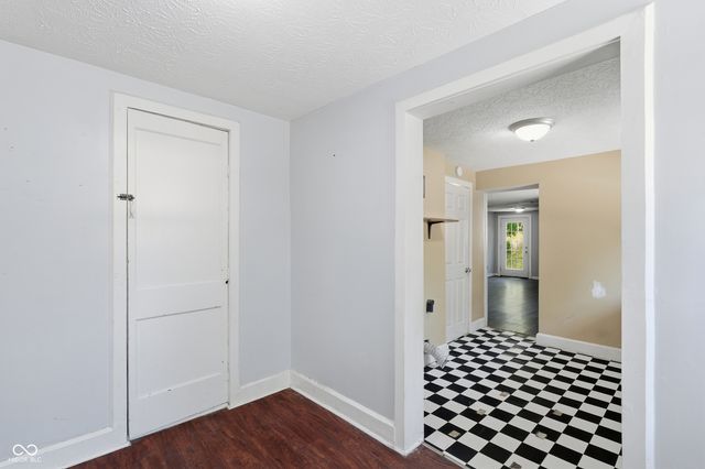 2520 W 60th Street, Indianapolis, IN 46228