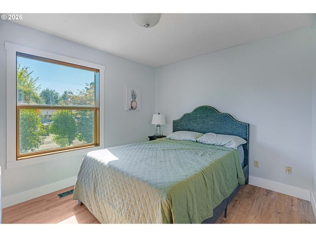 14730 Se LUELLA Ln, Milwaukie, OR 97267