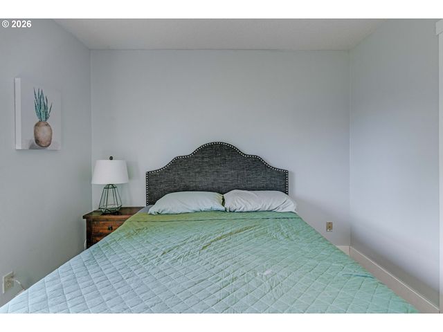 14730 Se LUELLA Ln, Milwaukie, OR 97267