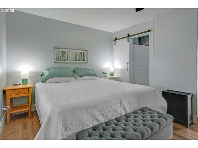 14730 Se LUELLA Ln, Milwaukie, OR 97267