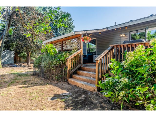 14730 Se LUELLA Ln, Milwaukie, OR 97267