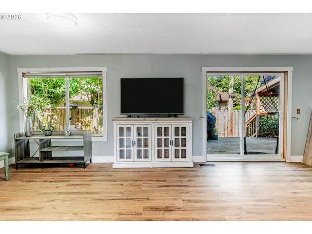 14730 Se LUELLA Ln, Milwaukie, OR 97267