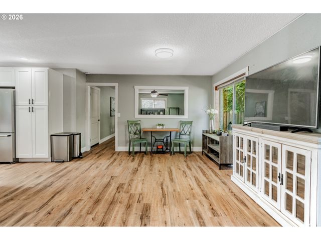 14730 Se LUELLA Ln, Milwaukie, OR 97267