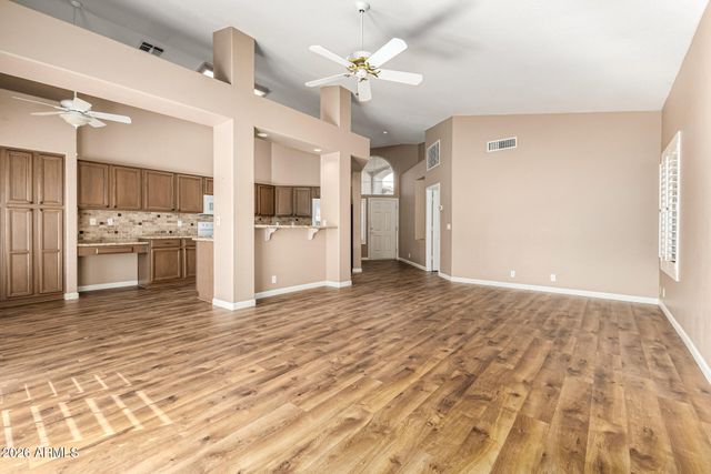 9041 W ESCUDA Drive, Peoria, AZ 85382