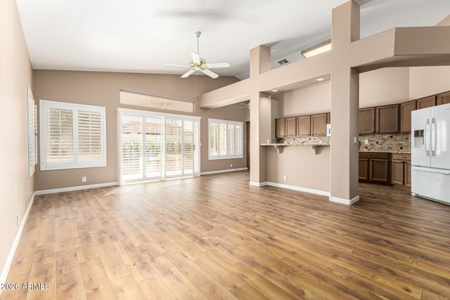 9041 W ESCUDA Drive, Peoria, AZ 85382