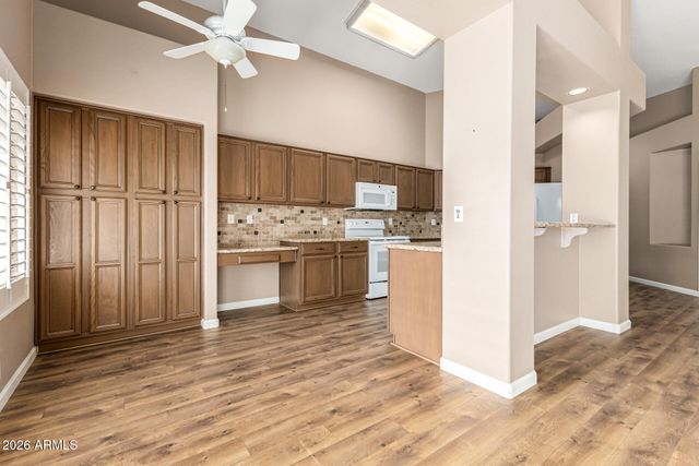 9041 W ESCUDA Drive, Peoria, AZ 85382