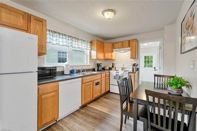 417 N Second ST, Hampton, VA 23664