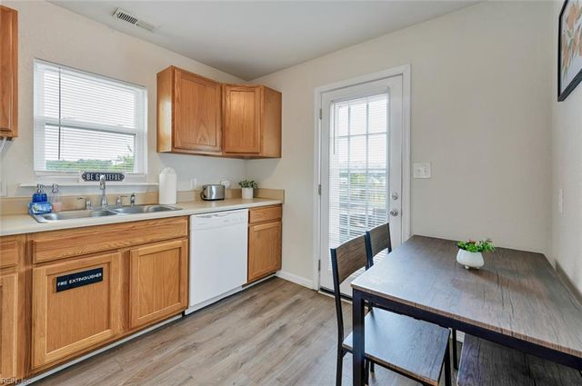 417 N Second ST, Hampton, VA 23664