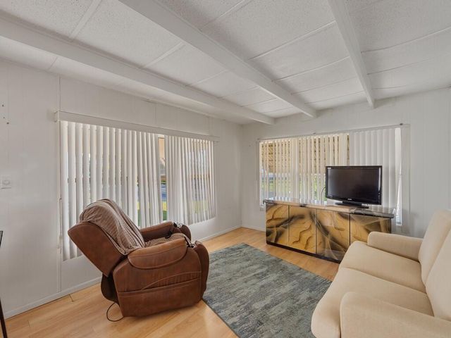 335 NE Tropicalia Lane, Jensen Beach, FL 34957