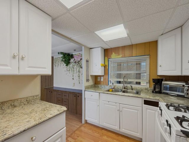 335 NE Tropicalia Lane, Jensen Beach, FL 34957