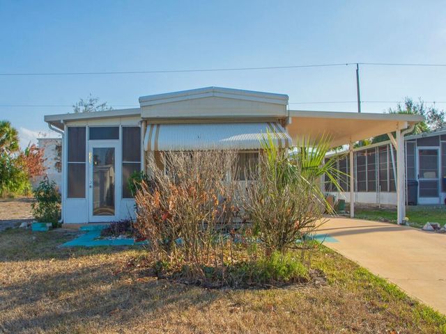 335 NE Tropicalia Lane, Jensen Beach, FL 34957