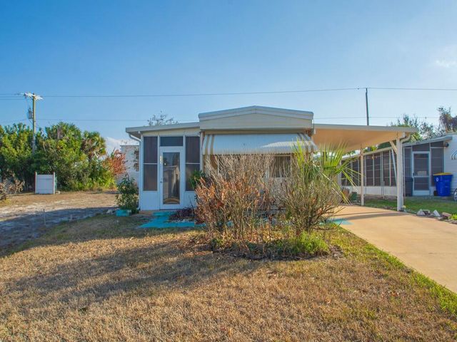 335 NE Tropicalia Lane, Jensen Beach, FL 34957