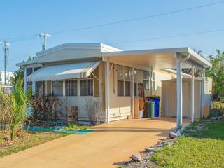 335 NE Tropicalia Lane, Jensen Beach, FL 34957