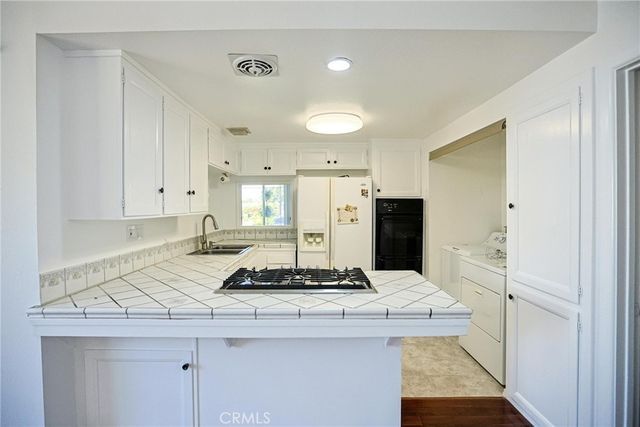 1328 W 214th Street, Torrance, CA 90501