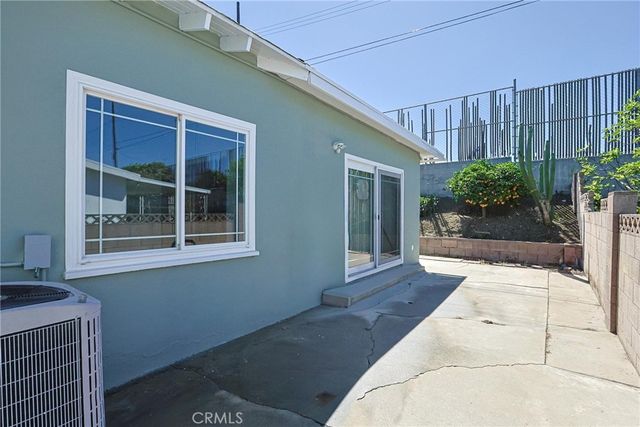 1328 W 214th Street, Torrance, CA 90501