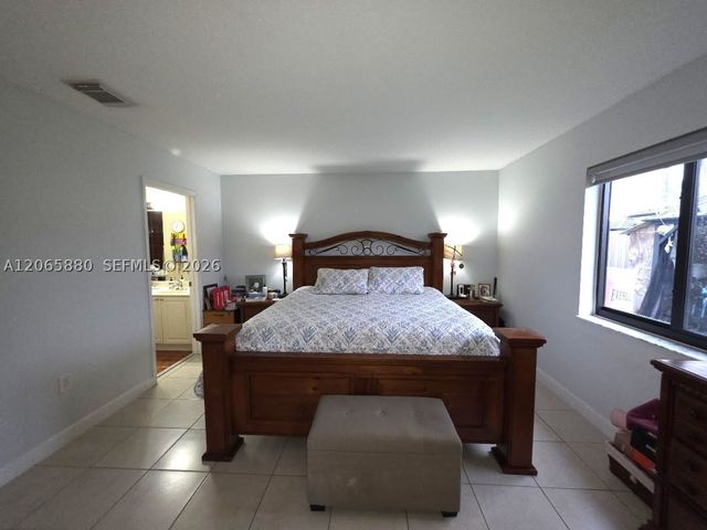 15101 SW 180th Ter, Miami, FL 33187