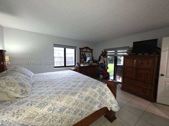 15101 SW 180th Ter, Miami, FL 33187