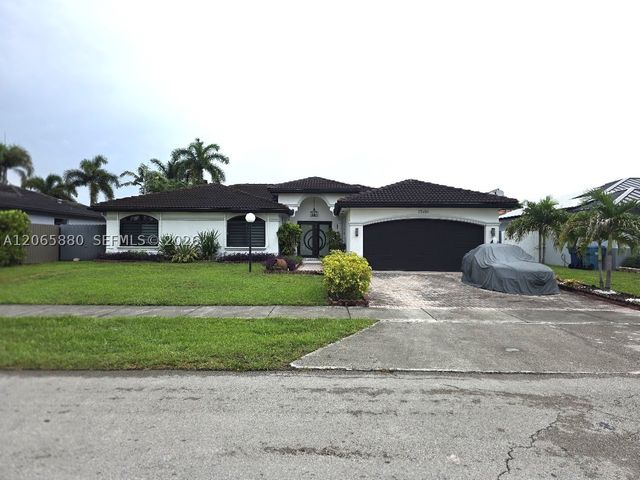 15101 SW 180th Ter, Miami, FL 33187