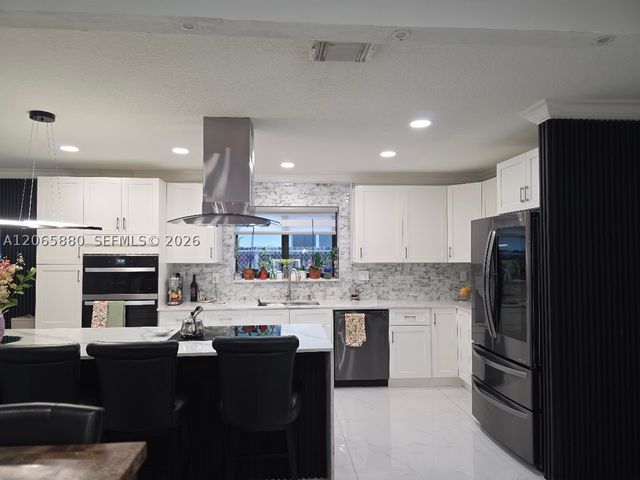 15101 SW 180th Ter, Miami, FL 33187