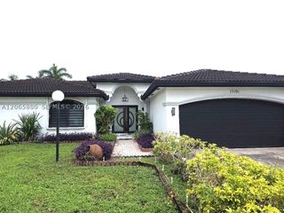 15101 SW 180th Ter, Miami, FL 33187