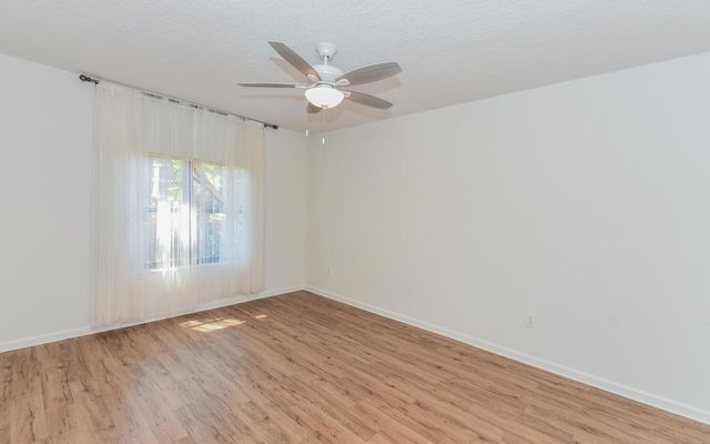 800 Uno Lago Drive 104, Juno Beach, FL 33408