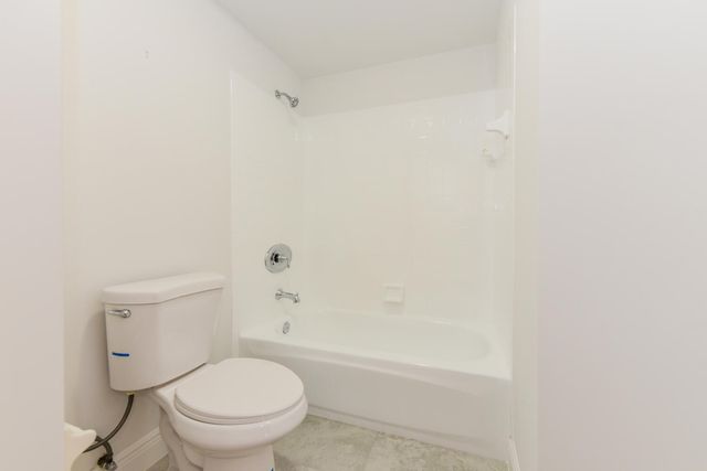 800 Uno Lago Drive 104, Juno Beach, FL 33408