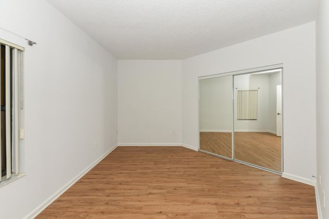 800 Uno Lago Drive 104, Juno Beach, FL 33408