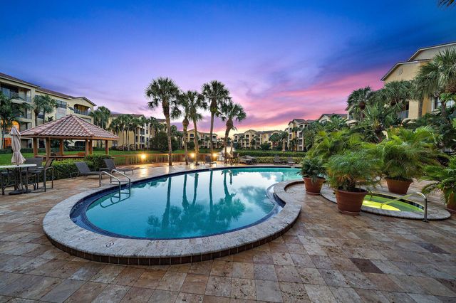 800 Uno Lago Drive 104, Juno Beach, FL 33408