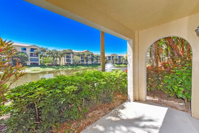 800 Uno Lago Drive 104, Juno Beach, FL 33408
