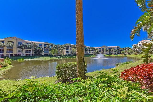 800 Uno Lago Drive 104, Juno Beach, FL 33408