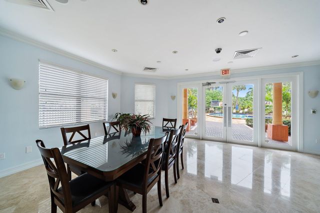800 Uno Lago Drive 104, Juno Beach, FL 33408