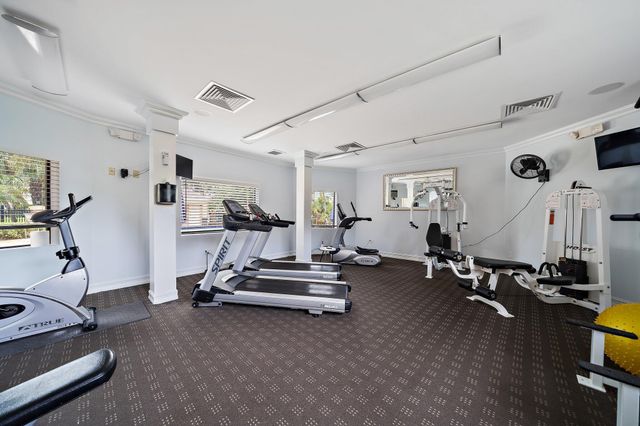 800 Uno Lago Drive 104, Juno Beach, FL 33408