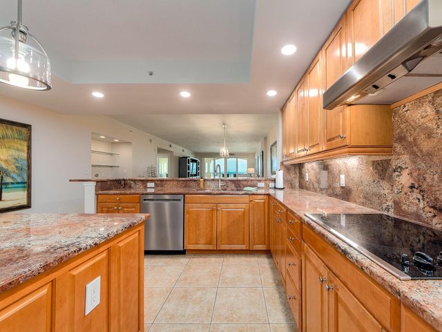 1370 GULF BOULEVARD 402, Clearwater Beach, FL 33767