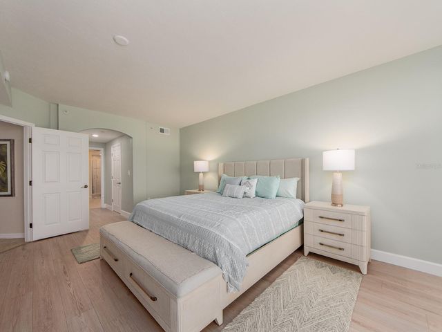 1370 GULF BOULEVARD 402, Clearwater Beach, FL 33767