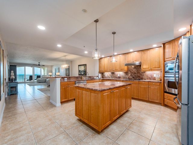 1370 GULF BOULEVARD 402, Clearwater Beach, FL 33767