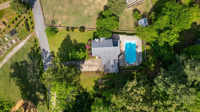 8026 Savannah Lane, Ooltewah, TN 37363