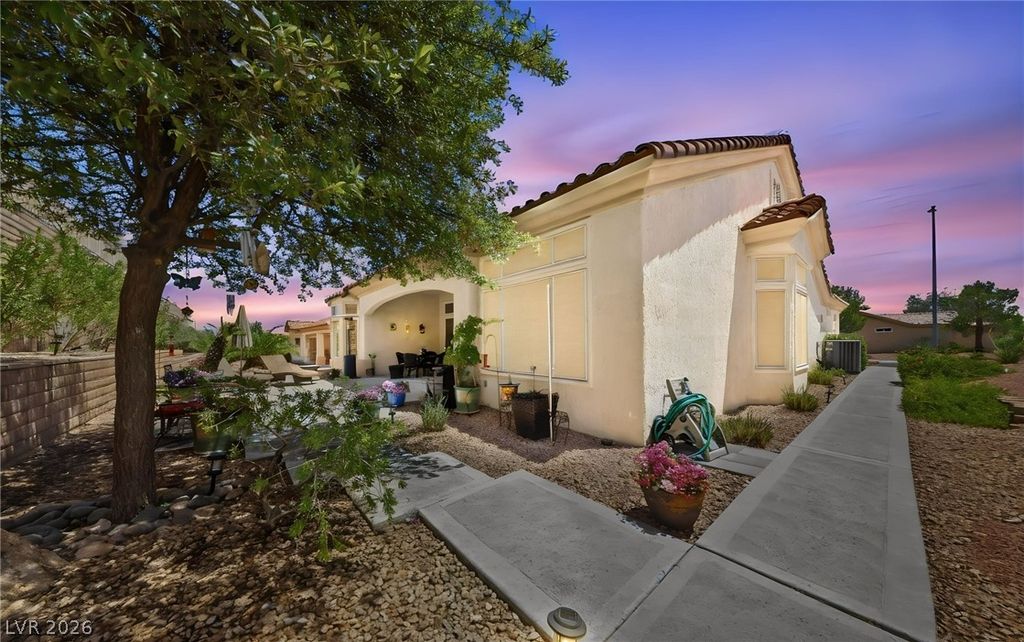 2705 Byron Drive, Las Vegas, NV 89134 — photo 5