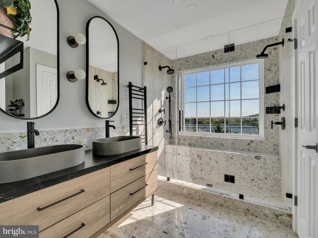 3310 THEODORE R HAGANS DR NE, Washington, DC 20018