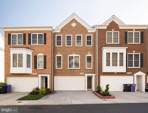 3310 THEODORE R HAGANS DR NE, Washington, DC 20018