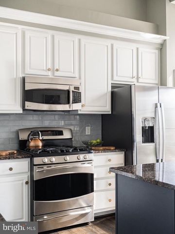 3310 THEODORE R HAGANS DR NE, Washington, DC 20018