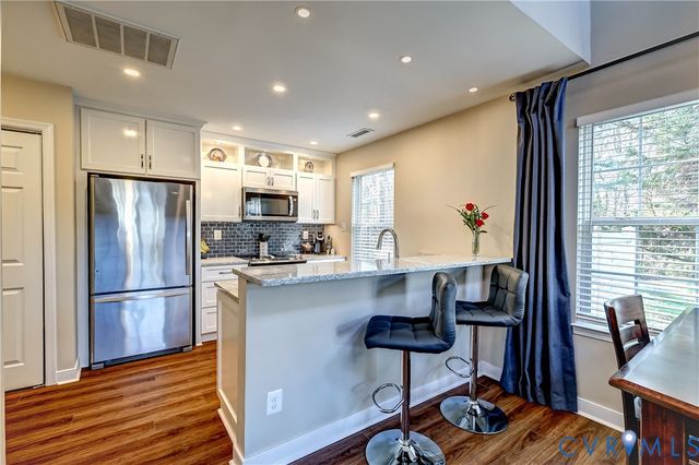 4688 Twin Hickory Lake Dr, Glen Allen, VA 23059