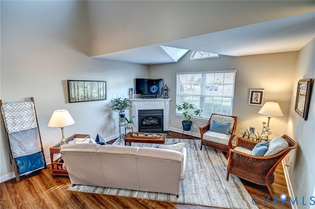 4688 Twin Hickory Lake Dr, Glen Allen, VA 23059