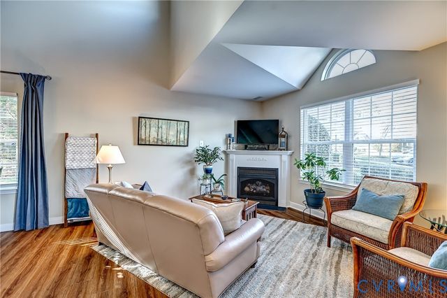 4688 Twin Hickory Lake Dr, Glen Allen, VA 23059