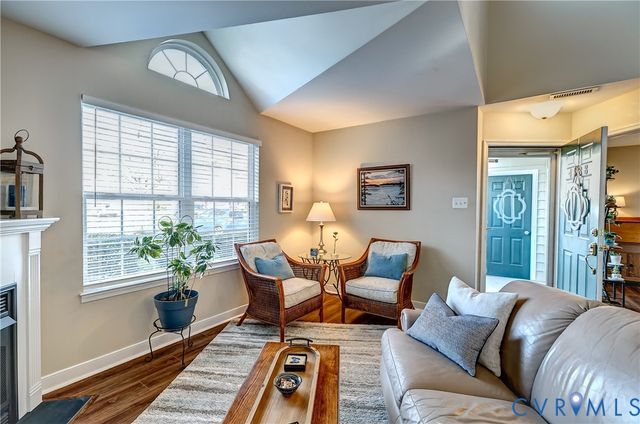 4688 Twin Hickory Lake Dr, Glen Allen, VA 23059