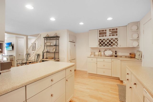 23 Cusack Rd Unit 15, Hampton, NH 03842