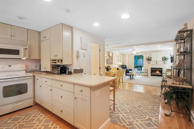 23 Cusack Rd Unit 15, Hampton, NH 03842