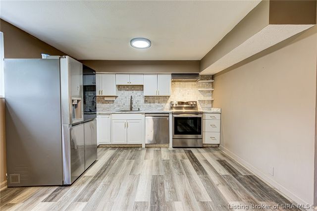 1664 Long Meadow Drive, New Albany, IN 47150