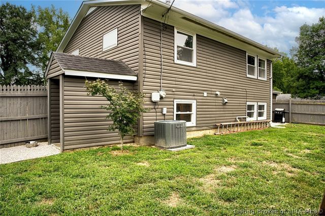 1664 Long Meadow Drive, New Albany, IN 47150