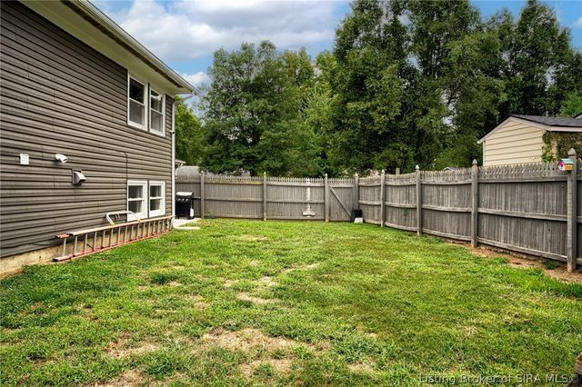 1664 Long Meadow Drive, New Albany, IN 47150